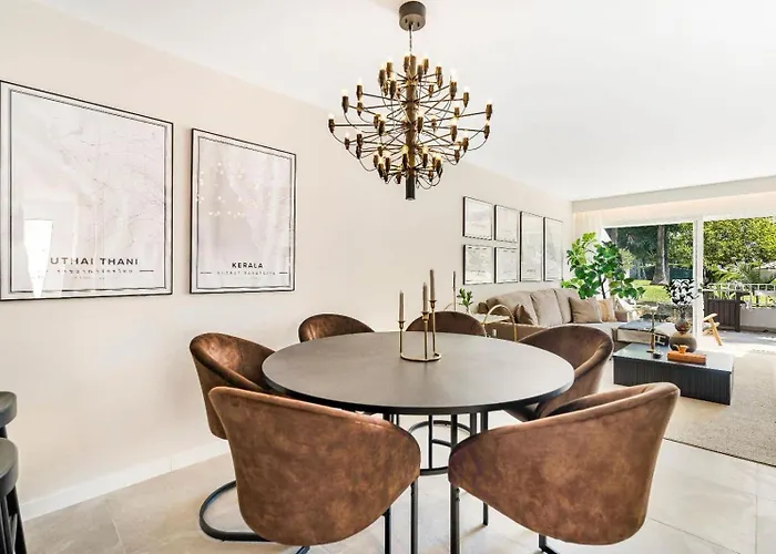 Jazmines Nueva Andalucia Terrace Pool マルベーリャ